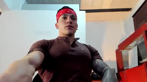 Snapshot of aquiles_51 chatting on October 7, 9:08 pm Jonathan online show from October 7, 9:08 pm
