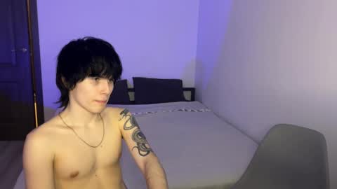 zik and kris online show from April 9, 6:47 pm