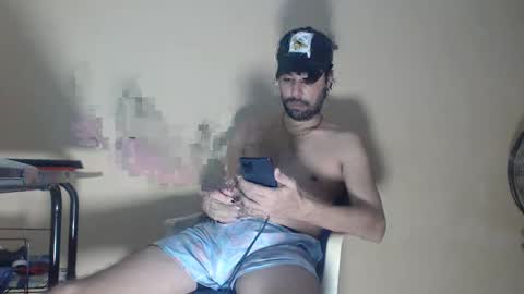 Snapshot of arabebigcock chatting on October 28, 7:55 am ARABE online show from October 28, 7:55 am