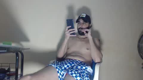 Snapshot of arabebigcock chatting on October 22, 7:01 am ARABE online show from October 22, 7:01 am