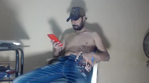 Snapshot of arabebigcock chatting on October 19, 6:07 am ARABE online show from October 19, 6:07 am