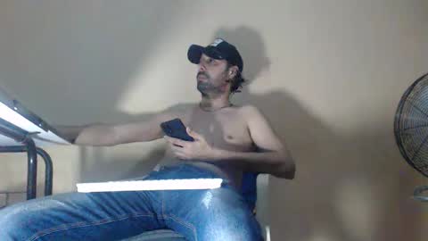 Snapshot of arabebigcock chatting on October 30, 8:16 am ARABE online show from October 30, 8:16 am