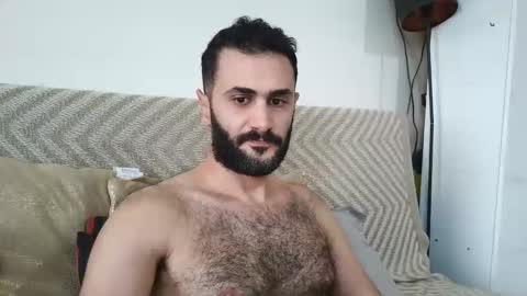 Snapshot of arabhairy90 chatting on December 11, 10:59 am hairycub online show from December 11, 10:59 am