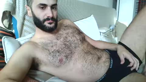 Snapshot of arabhairy90 chatting on March 11, 3:59 am hairycub online show from March 11, 3:59 am