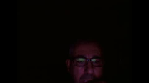 Snapshot of arammiran13 chatting on October 18, 7:30 pm arammiran13 online show from October 18, 7:30 pm