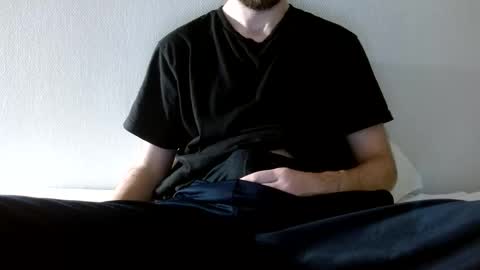 Snapshot of arekusan6 chatting on October 31, 11:08 pm Arek online show from October 31, 11:08 pm