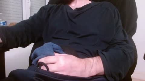 Snapshot of arekusan6 chatting on December 2, 5:02 pm Arek online show from December 2, 5:02 pm