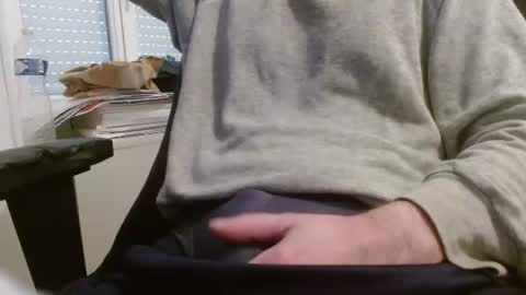 Snapshot of arekusan6 chatting on January 7, 2:49 pm Arek online show from January 7, 2:49 pm