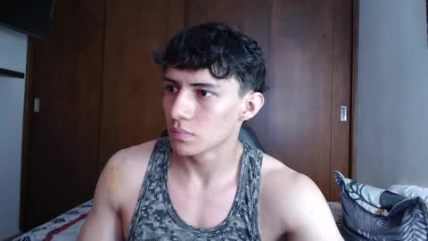 Snapshot of ares_aestheticgod chatting on March 6, 7:43 pm Ares D online show from March 6, 7:43 pm