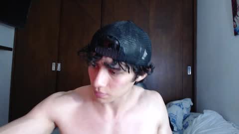 Snapshot of ares_aestheticgod chatting on February 14, 3:54 am Ares D online show from February 14, 3:54 am