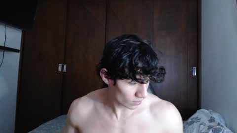 Snapshot of ares_aestheticgod chatting on February 3, 2:47 am Ares D online show from February 3, 2:47 am