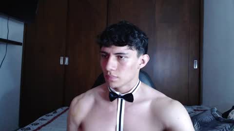 Snapshot of ares_aestheticgod chatting on March 11, 3:05 am Ares D online show from March 11, 3:05 am
