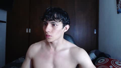 Snapshot of ares_aestheticgod chatting on December 25, 1:53 am Ares D online show from December 25, 1:53 am