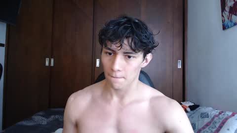 Snapshot of ares_aestheticgod chatting on December 14, 2:31 pm Ares D online show from December 14, 2:31 pm