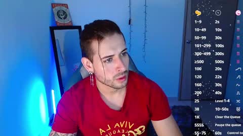 Snapshot of ares_blue chatting on January 31, 11:35 am ares blue online show from January 31, 11:35 am