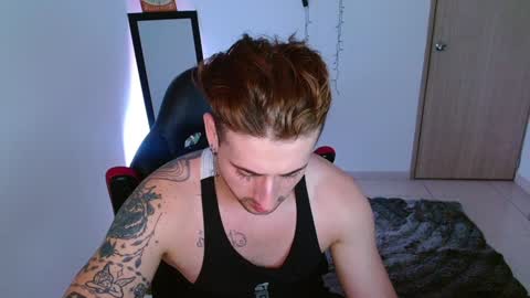 Snapshot of ares_blue chatting on January 15, 11:21 am ares blue online show from January 15, 11:21 am