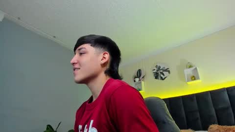 Snapshot of ares_di_martin chatting on September 12, 3:23 pm Ares online show from September 12, 3:23 pm