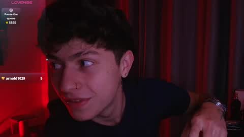 Snapshot of ares_dickson1 chatting on October 22, 3:32 am Ares online show from October 22, 3:32 am