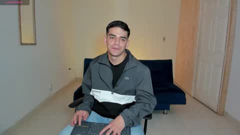 Snapshot of ares_johnsonn chatting on October 1, 12:36 am Ares online show from October 1, 12:36 am