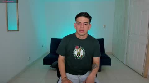 Snapshot of ares_johnsonn chatting on October 3, 4:01 pm Ares online show from October 3, 4:01 pm