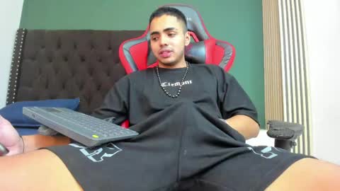 ares_pain_ online show from April 22, 8:46 pm