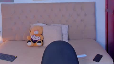 Snapshot of areslevi chatting on September 23, 6:40 pm ares levi online show from September 23, 6:40 pm