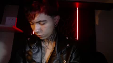 AresPaxton online show from April 3, 12:57 pm