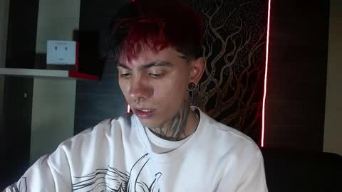 AresPaxton online show from April 5, 7:05 am