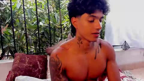 aress444 online show from April 25, 7:00 pm