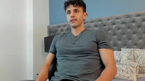 Snapshot of ariasaadeh chatting on September 28, 12:47 pm ariasaadeh online show from September 28, 12:47 pm