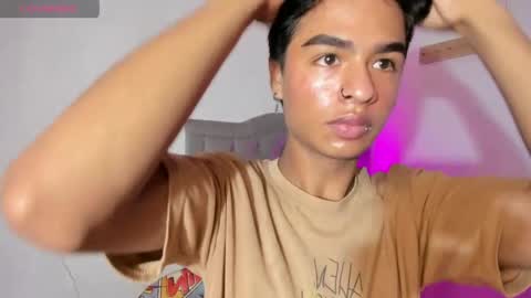 ariel_adan online show from April 29, 7:09 pm