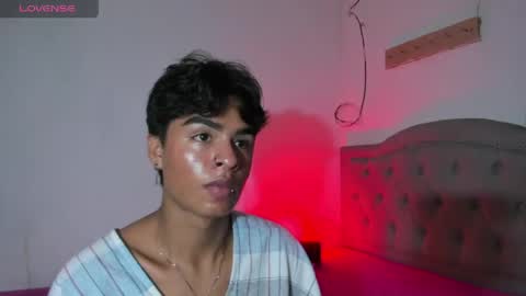 ariel_adan online show from May 2, 2:58 am