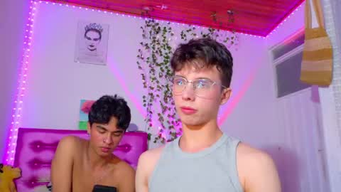 ariel_adan online show from May 10, 1:29 am