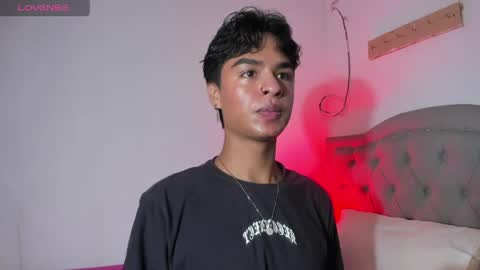 ariel_adan online show from May 1, 2:48 am