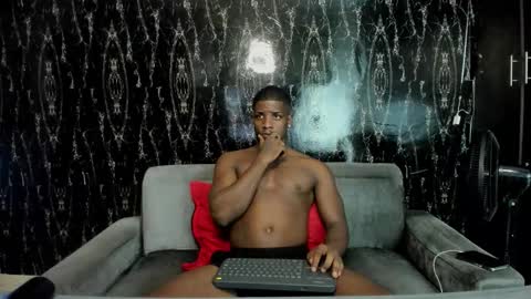 Snapshot of arielbronwxxx chatting on October 19, 4:28 am chris online show from October 19, 4:28 am