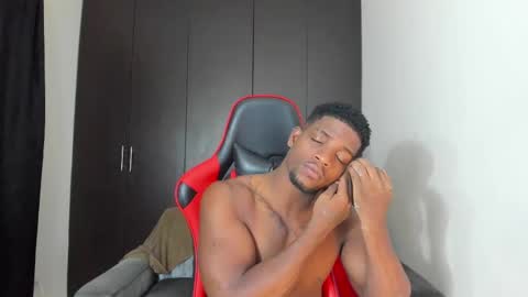chris online show from March 4, 2:06 am