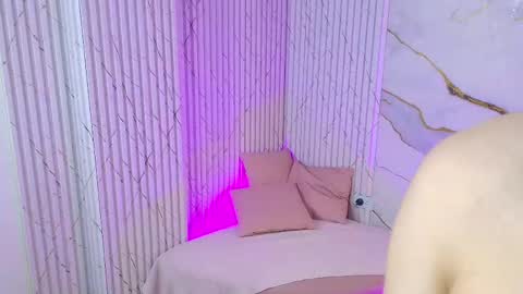  ARIEL  online show from April 16, 9:39 pm