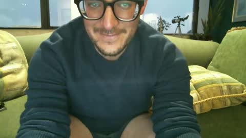Snapshot of arielsinho chatting on October 8, 11:09 pm Anon online show from October 8, 11:09 pm