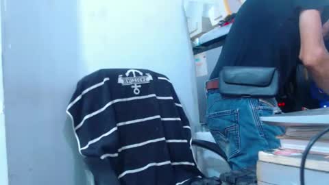 armaduradeacero online show from October 18, 7:57 am