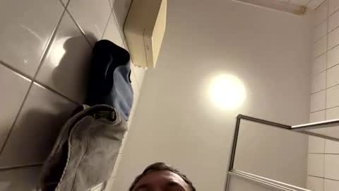 armyskater32 online show from April 24, 9:06 pm