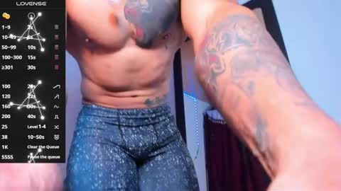 Snapshot of arnold_sexy_hot98 chatting on February 7, 2:47 pm arnold sexy hot98 online show from February 7, 2:47 pm