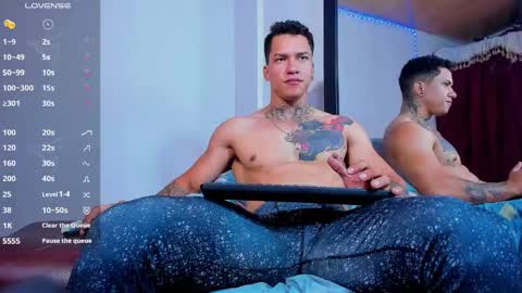 Snapshot of arnold_sexy_hot98 chatting on February 28, 12:42 pm arnold sexy hot98 online show from February 28, 12:42 pm