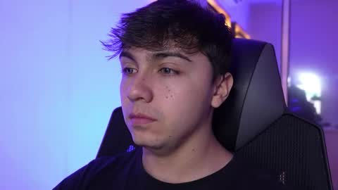 Snapshot of aron__cooper chatting on October 14, 11:45 pm aron__cooper online show from October 14, 11:45 pm