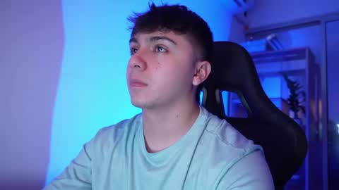 aron__cooper online show from April 29, 3:17 pm