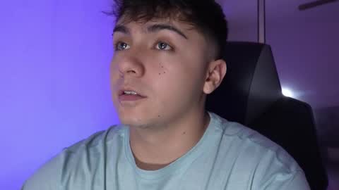 Snapshot of aron__cooper chatting on October 21, 5:16 pm aron__cooper online show from October 21, 5:16 pm