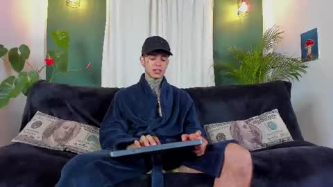 Aron ford online show from June 9, 12:12 am