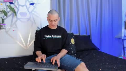 Aron Santoro online show from January 15, 3:54 am