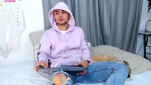 Aron Santoro online show from February 17, 4:20 am