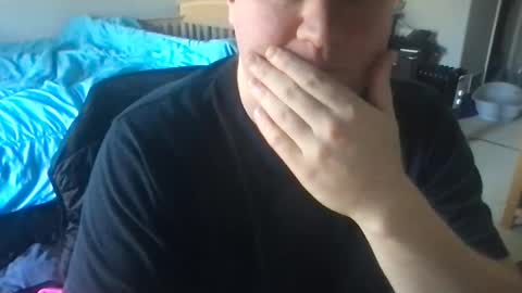 Snapshot of aroney87 chatting on February 27, 5:47 pm Aaron online show from February 27, 5:47 pm