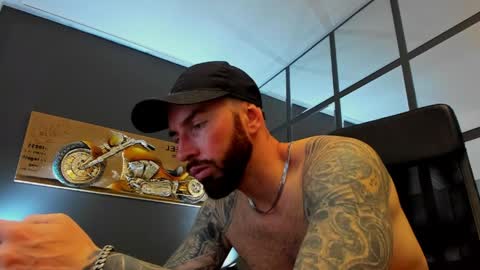 AronGrant online show from April 29, 9:25 am